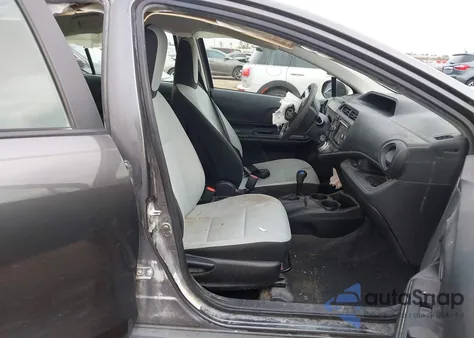 2016 Toyota Prius C One from USA, damaged, VIN JTDKDTB35G1124548